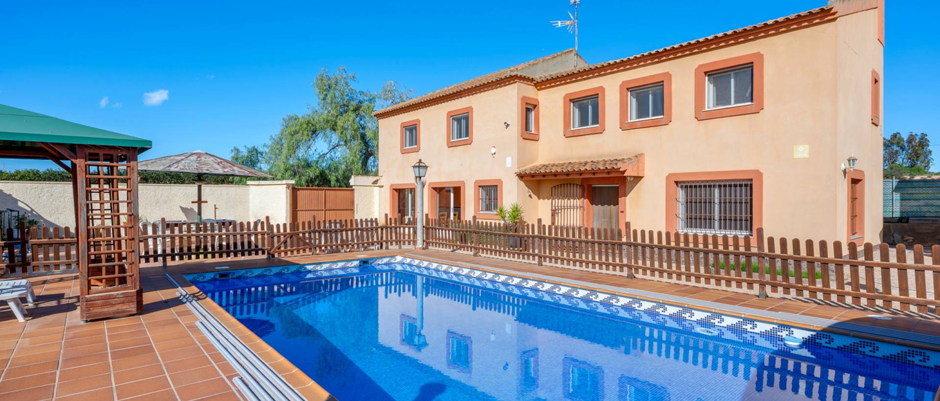 Resale - Finca / Country Property - Los Montesinos