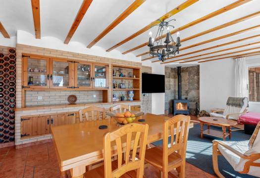 Resale - Finca / Country Property - Los Montesinos