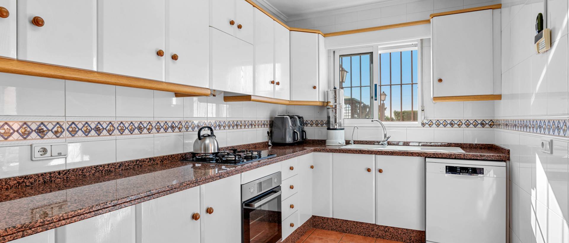 Resale - Finca / Country Property - Los Montesinos