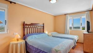 Resale - Finca / Country Property - Los Montesinos