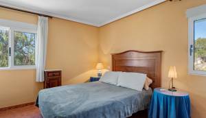 Resale - Finca / Country Property - Los Montesinos