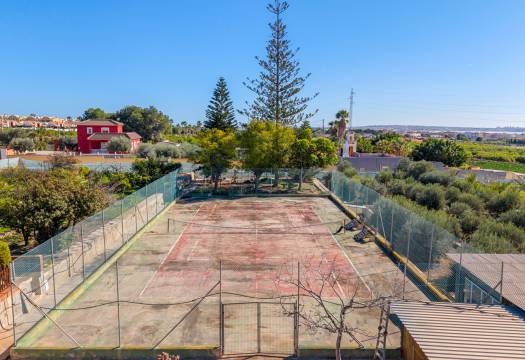 Resale - Finca / Country Property - Los Montesinos