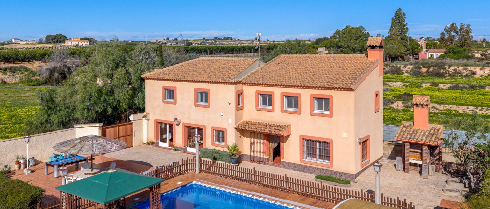 Resale - Finca / Country Property - Los Montesinos