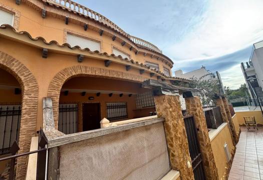 Reventa - Villa / Chalet - Guardamar del Segura - Urbanizaciones