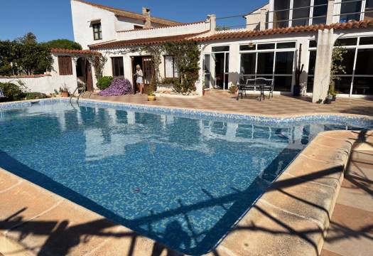 Resale - Finca / Country Property - Rojales