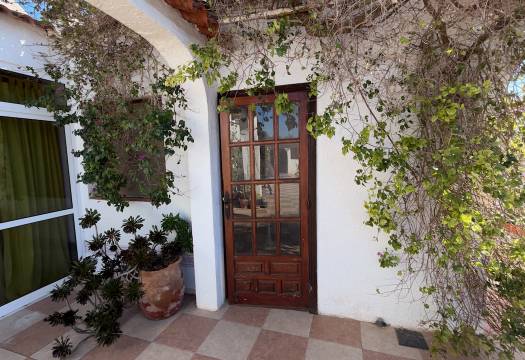 Resale - Finca / Country Property - Rojales