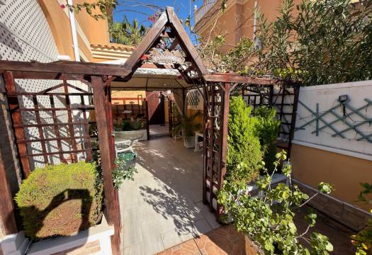 Resale - Villa - Lo Crispin