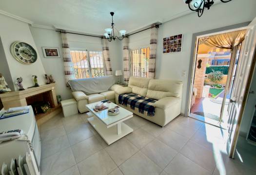 Resale - Villa - Lo Crispin