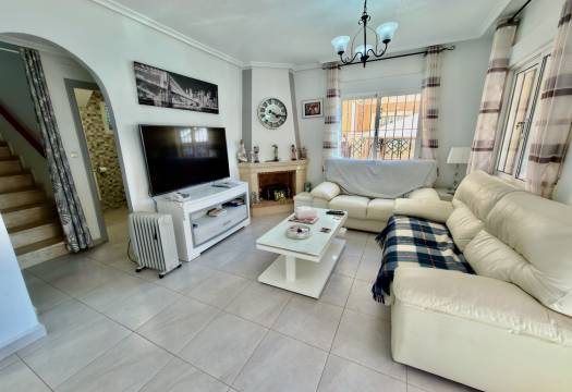 Resale - Villa - Lo Crispin