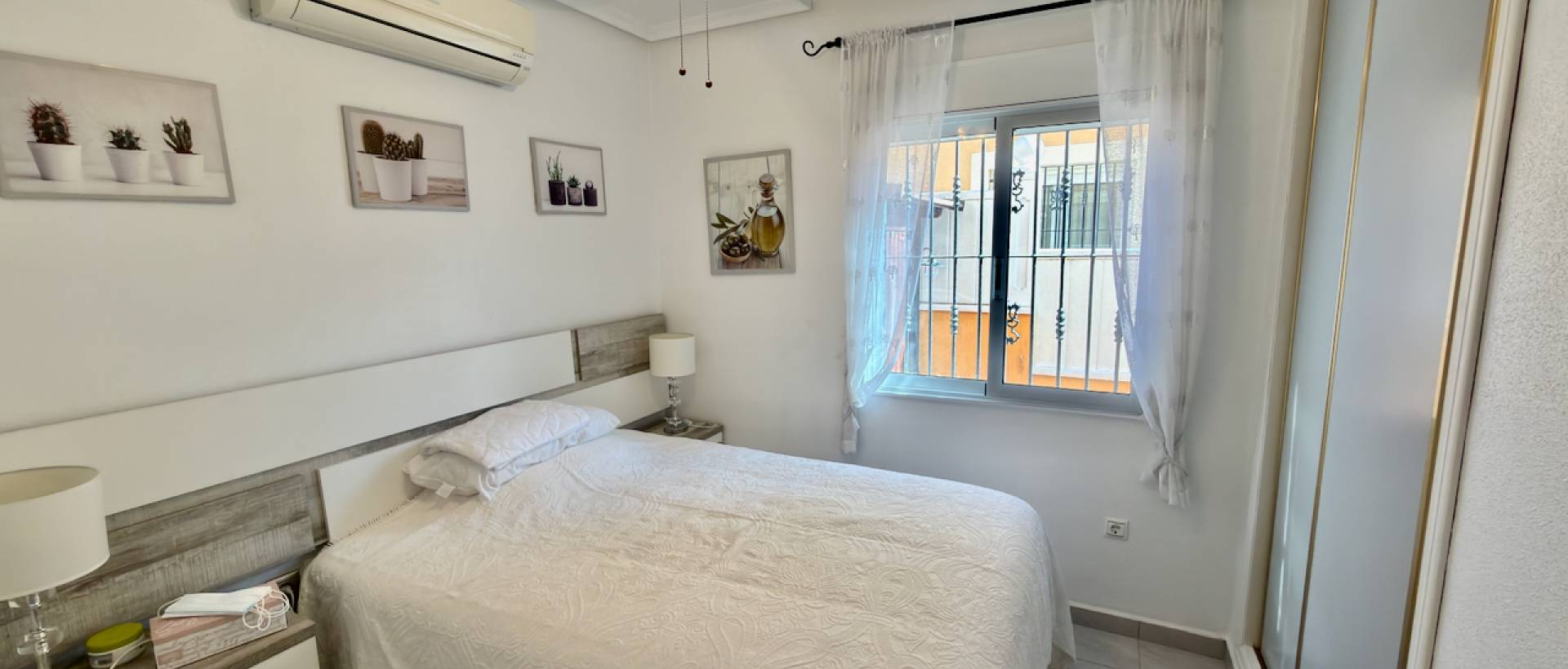 Resale - Villa - Lo Crispin