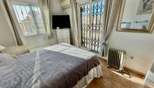 Resale - Villa - Lo Crispin