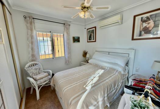 Resale - Villa - Lo Crispin