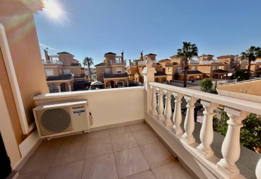 Resale - Villa - Lo Crispin