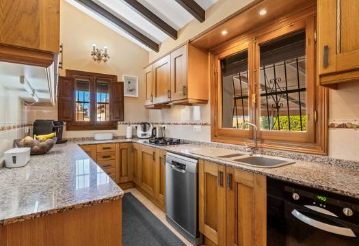 Resale - Finca / Country Property - Rafal