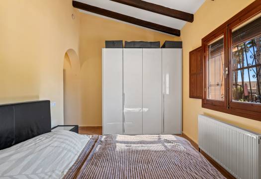 Resale - Finca / Country Property - Rafal