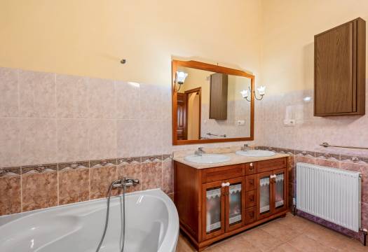 Resale - Finca / Country Property - Rafal