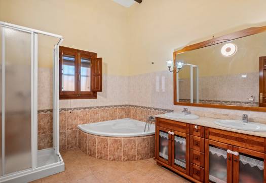 Resale - Finca / Country Property - Rafal