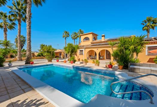 Resale - Finca / Country Property - Rafal