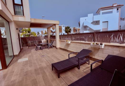 Resale - Villa - Ciudad Quesada - Pueblo Bravo