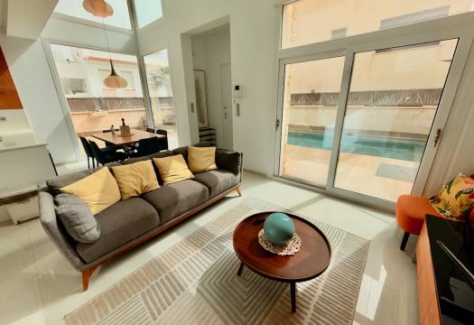 Resale - Villa - Ciudad Quesada - Pueblo Bravo