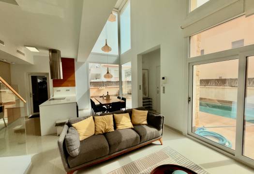 Resale - Villa - Ciudad Quesada - Pueblo Bravo