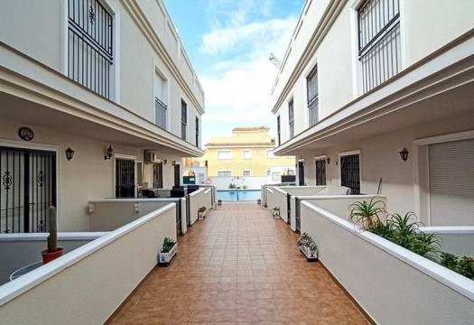 Resale - Apartment - Formentera del Segura