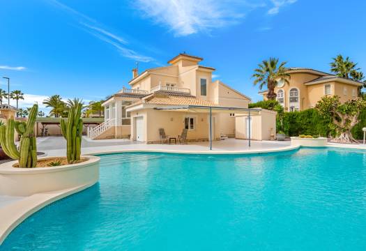 Resale - Villa - Ciudad Quesada