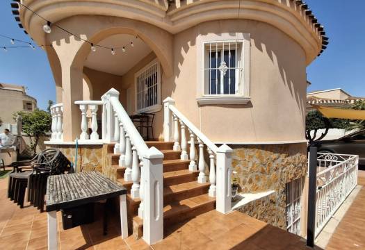 Reventa - Villa Detached - Ciudad Quesada - Dona Pepa