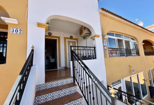 Resale - Apartment - Los Montesinos - La Herrada