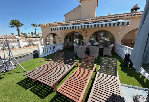 Resale - Finca / Country Property - Catral