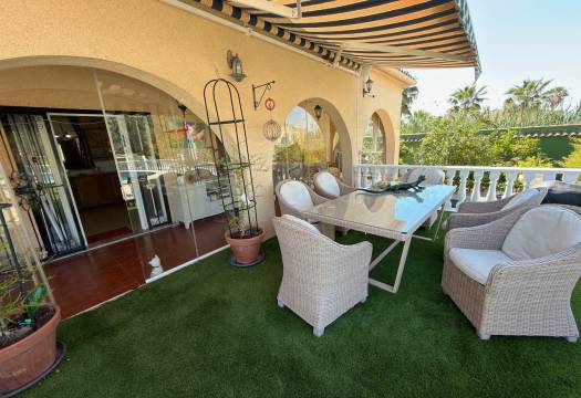 Resale - Finca / Country Property - Catral