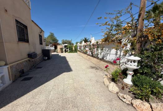 Resale - Finca / Country Property - Catral