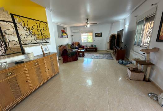 Resale - Finca / Country Property - Catral