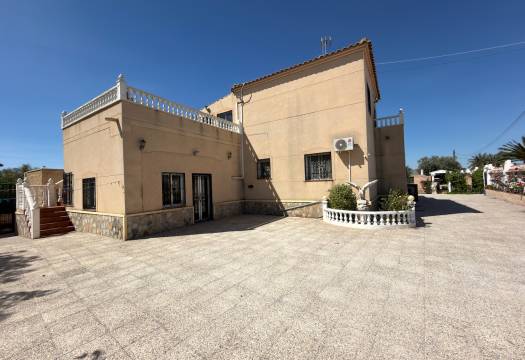 Resale - Finca / Country Property - Catral
