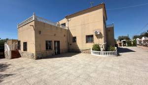 Resale - Finca / Country Property - Catral