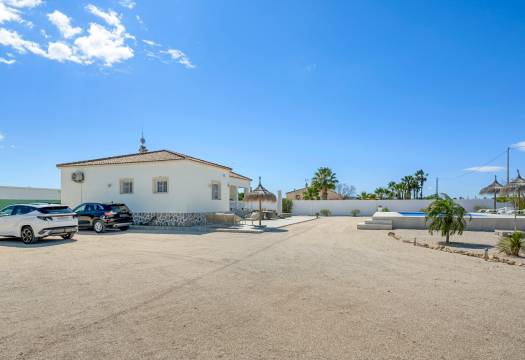 Resale - Finca / Country Property - Rafal