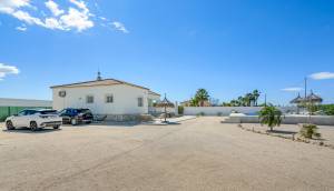 Resale - Finca / Country Property - Rafal