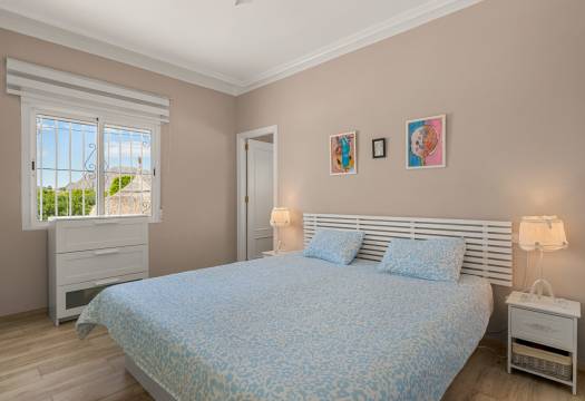 Resale - Finca / Country Property - Rafal