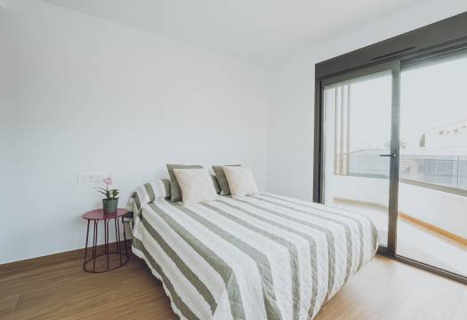 Obra Nueva - Apartmento - Redován