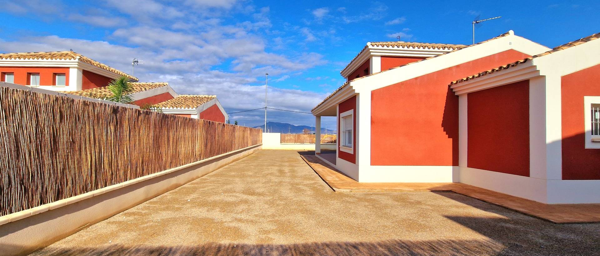 New - detached - Purias