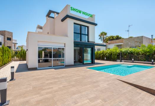 New - detached - Playa Paraiso