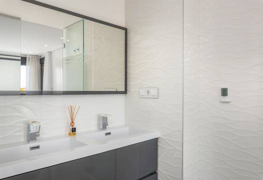 New - detached - Playa Paraiso
