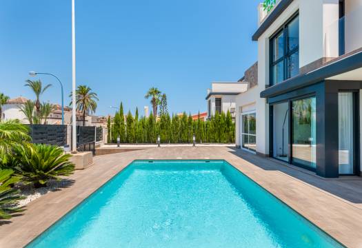 New - detached - Playa Paraiso