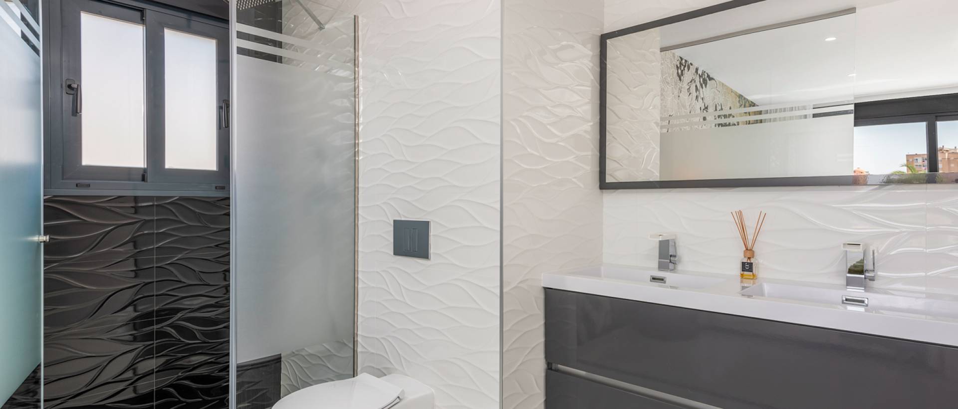New - detached - Playa Paraiso