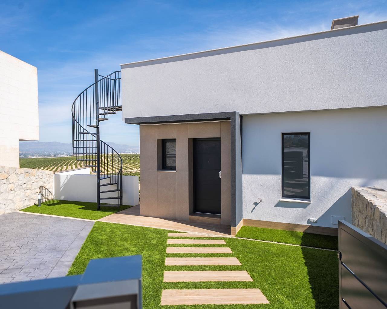 House in Algorfa - view 1