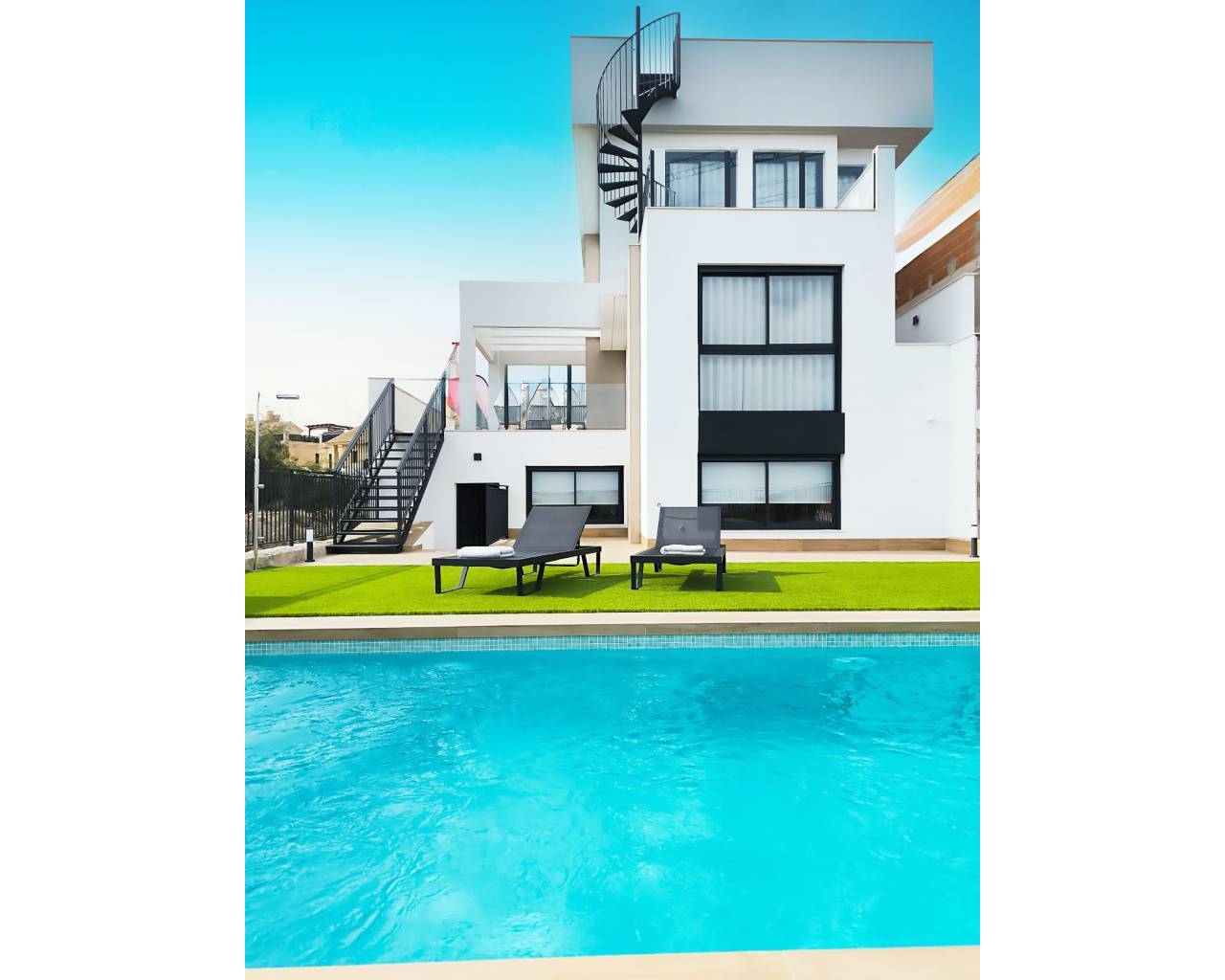 House in Algorfa - view 1