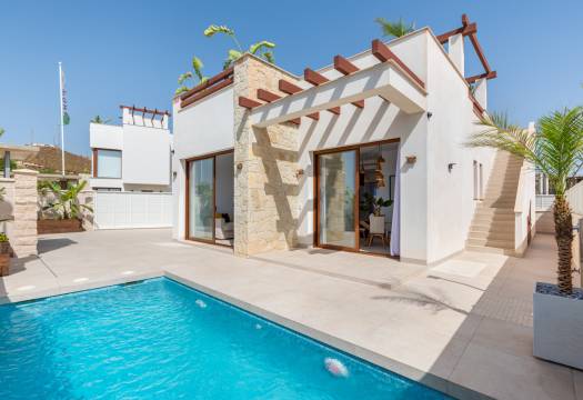 New - detached - Vera