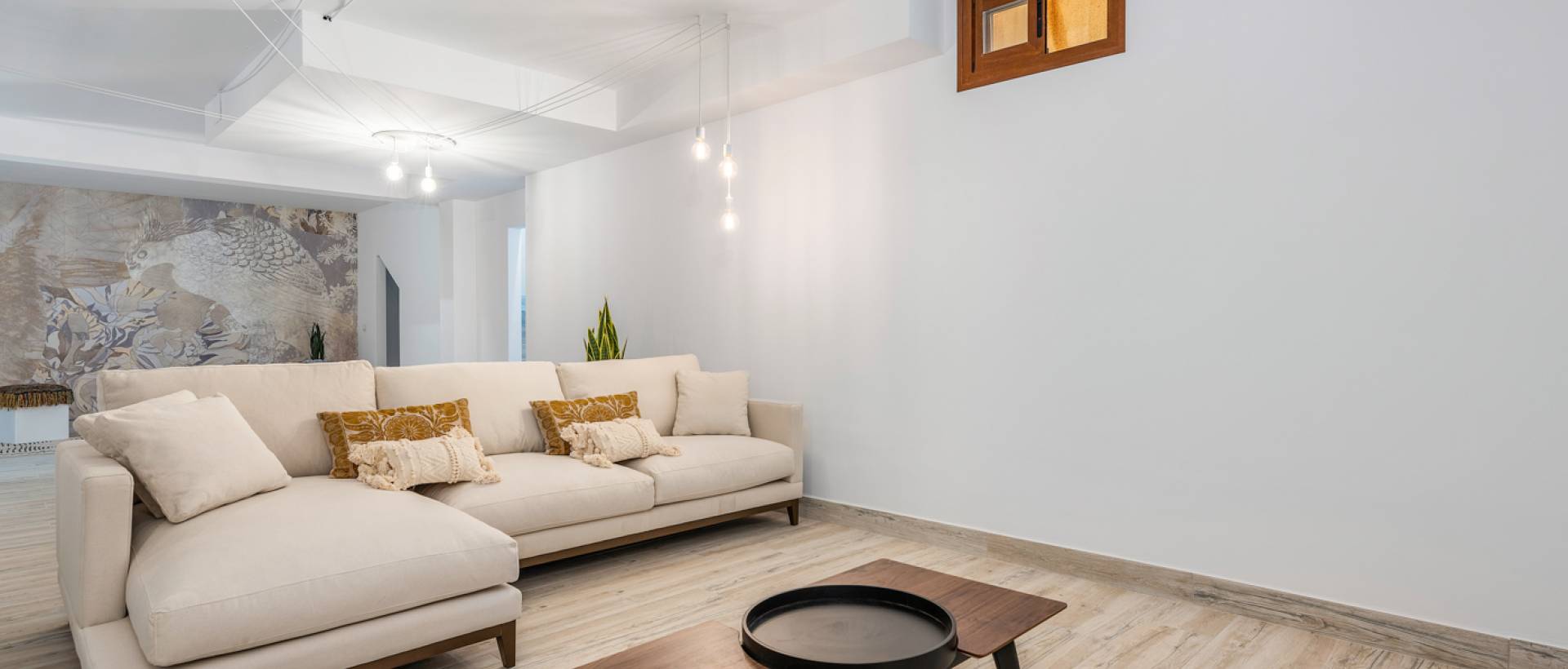 New - detached - Vera