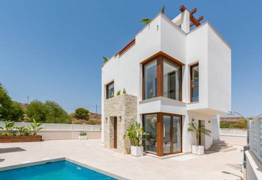 New - detached - Vera