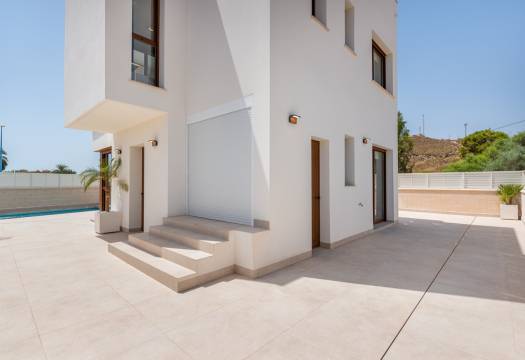 New - detached - Vera